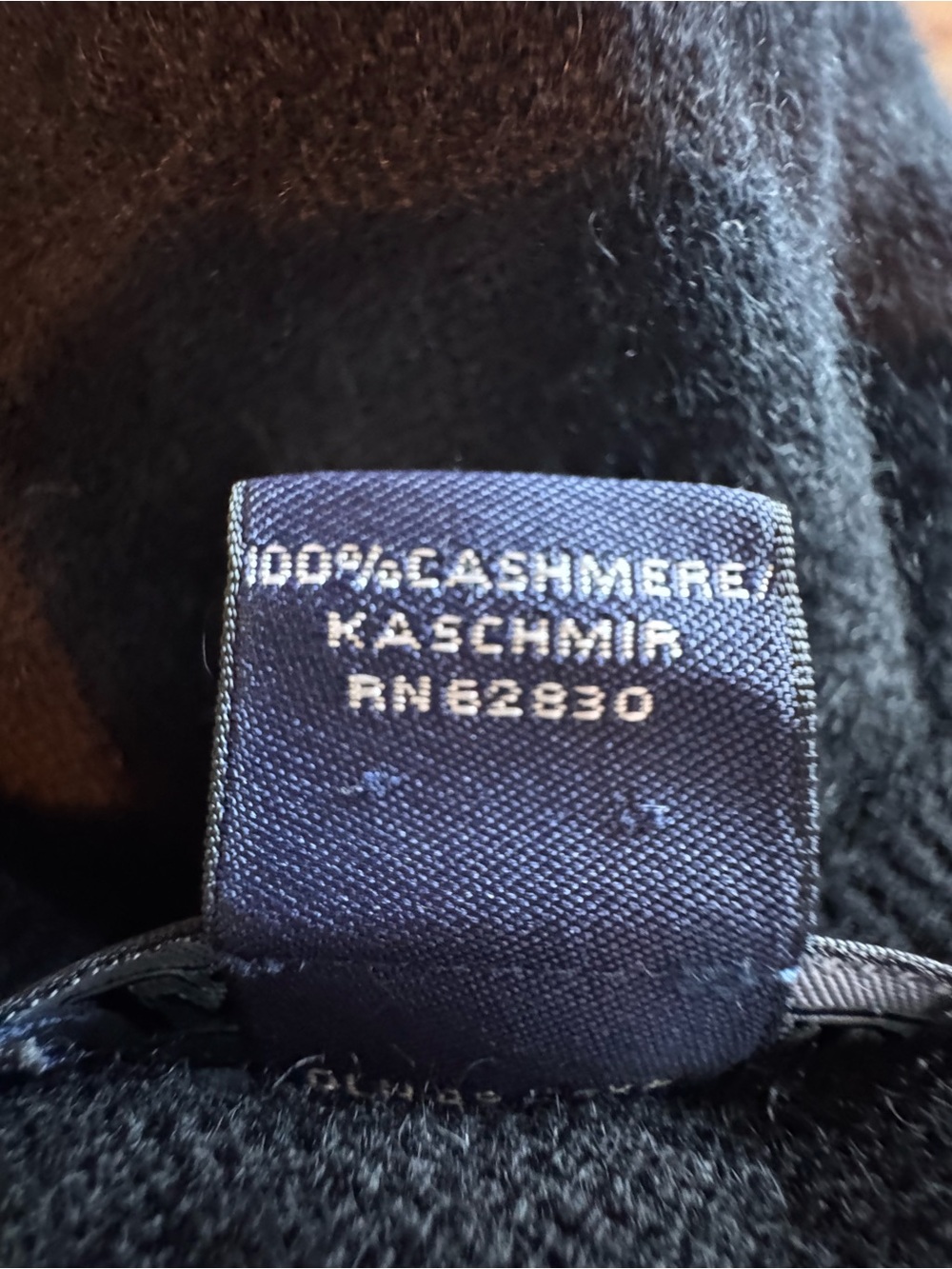 Vintage Lands’ End Hong Kong 100% Cashmere Jet Black Unisex Sweater XL - Picture 6 of 7